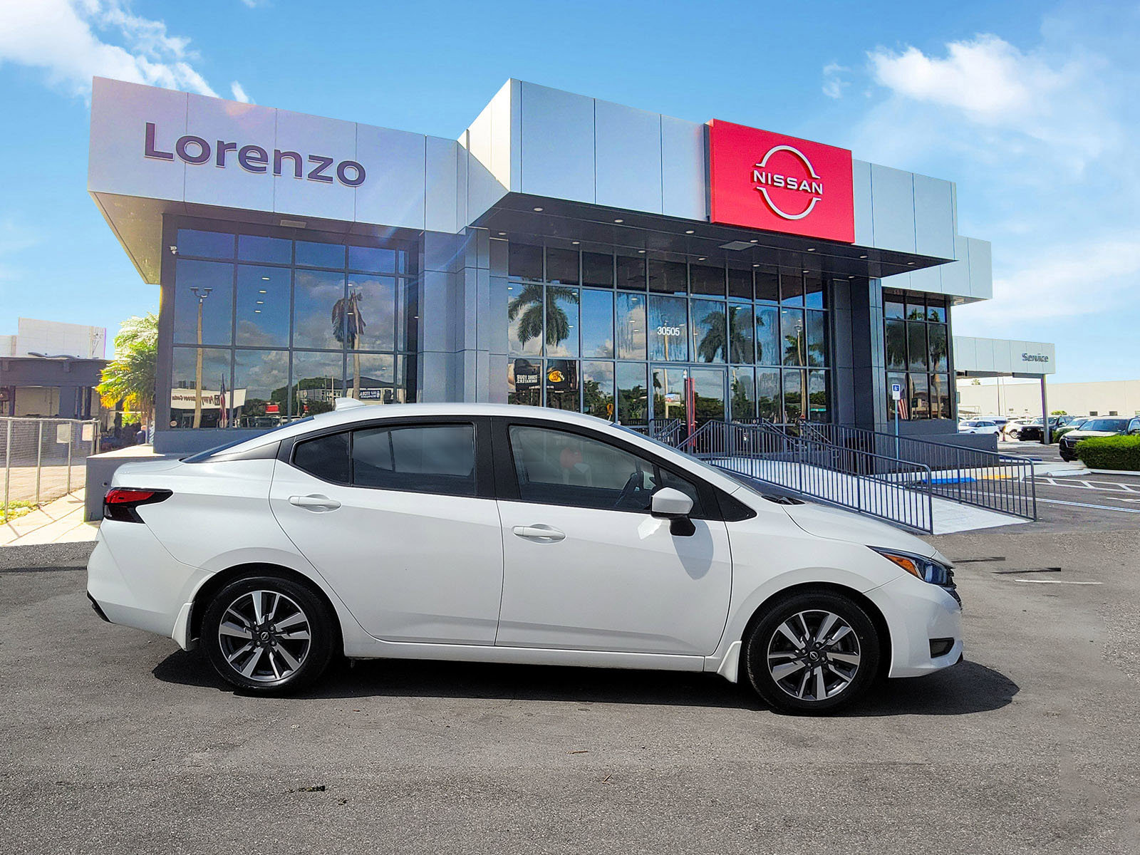 Used 2024 Nissan Versa SV w/ Trunk Package FWD image 4