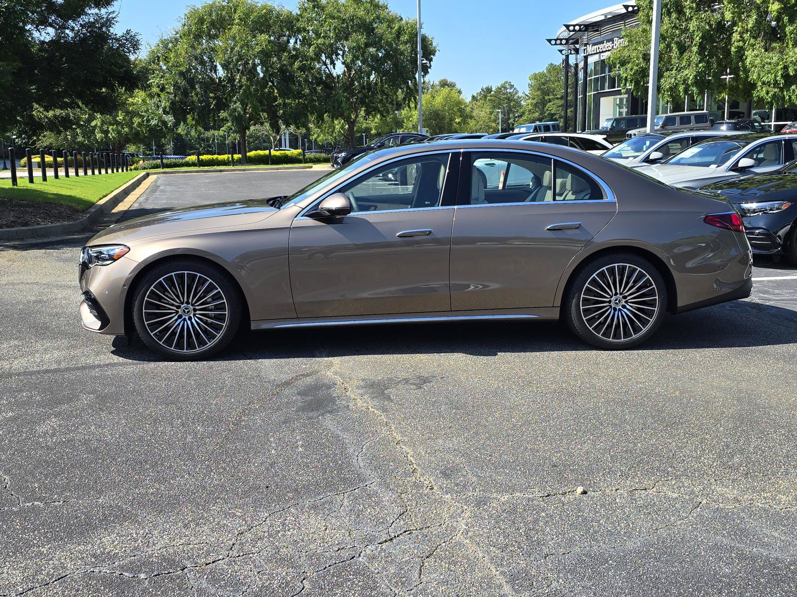 New 2027 Mercedes-Benz E 450 4MATIC Sedan image 14