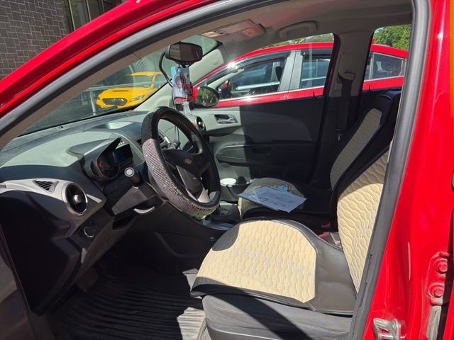 Used 2015 Chevrolet Sonic LT FWD image 10