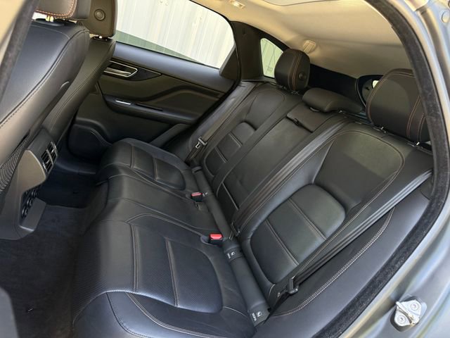 Used 2017 Jaguar F-PACE Prestige image 19