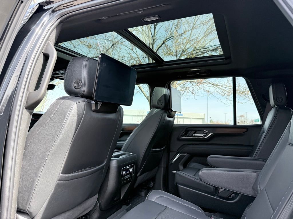 Used 2025 GMC Yukon Denali w/ Denali Reserve Package image 44