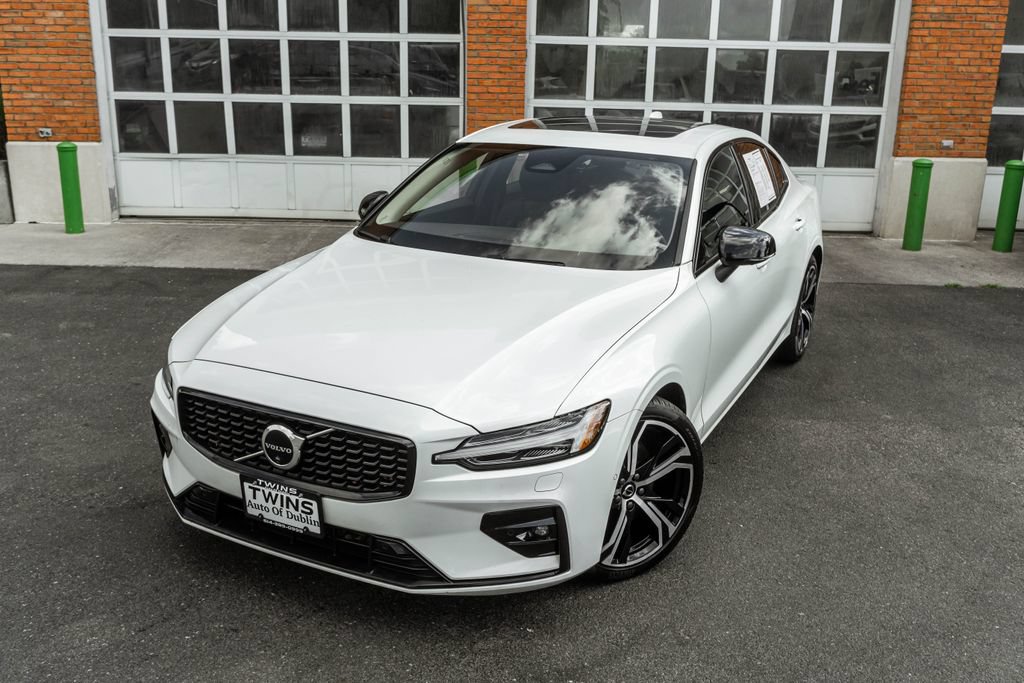 Used 2023 Volvo S60 B5 Plus w/ Climate Package AWD/4WD image 2