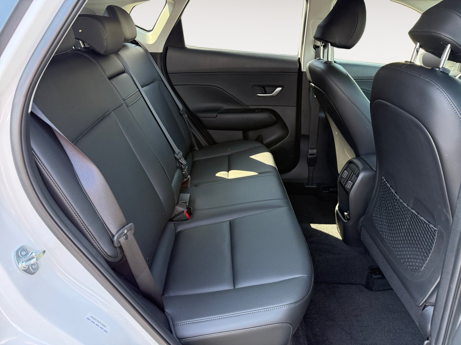 Certified 2025 Hyundai Kona Limited FWD image 18