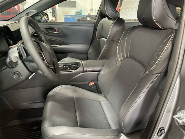 New 2026 Toyota Crown Platinum image 11