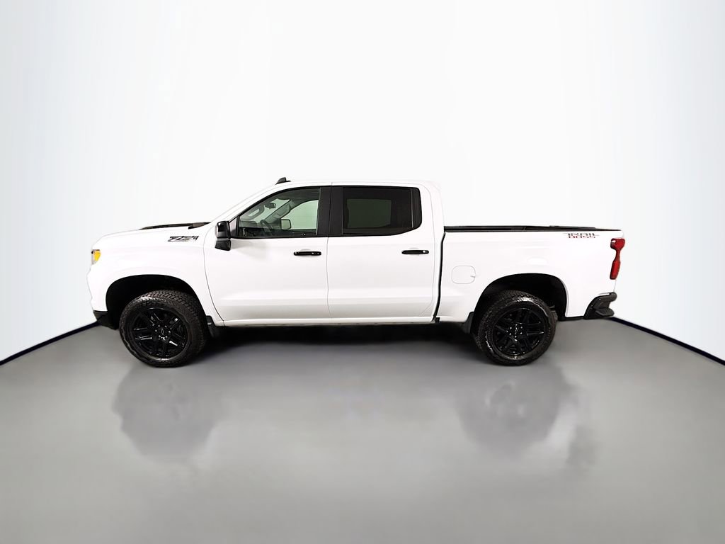 Used 2025 Chevrolet Silverado 1500 LT Trail Boss w/ Convenience Package II AWD/4WD image 4