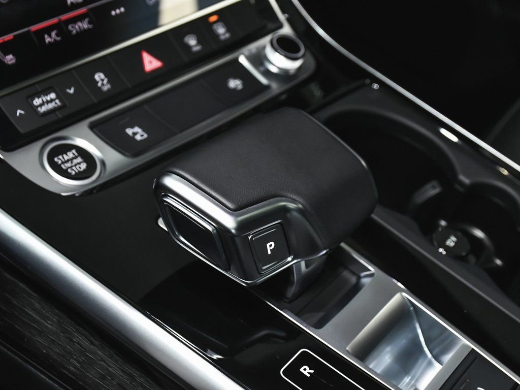 Used 2025 Audi Q7 3.0T Premium w/ Convenience Package image 53