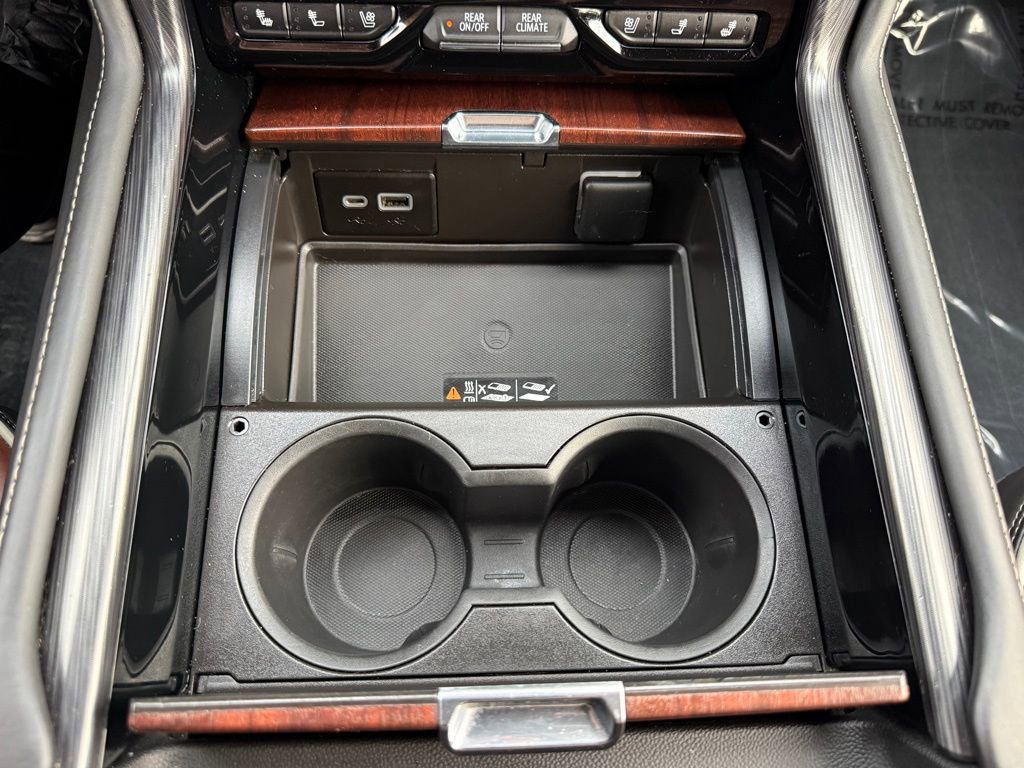 Used 2023 GMC Yukon XL Denali Ultimate image 32