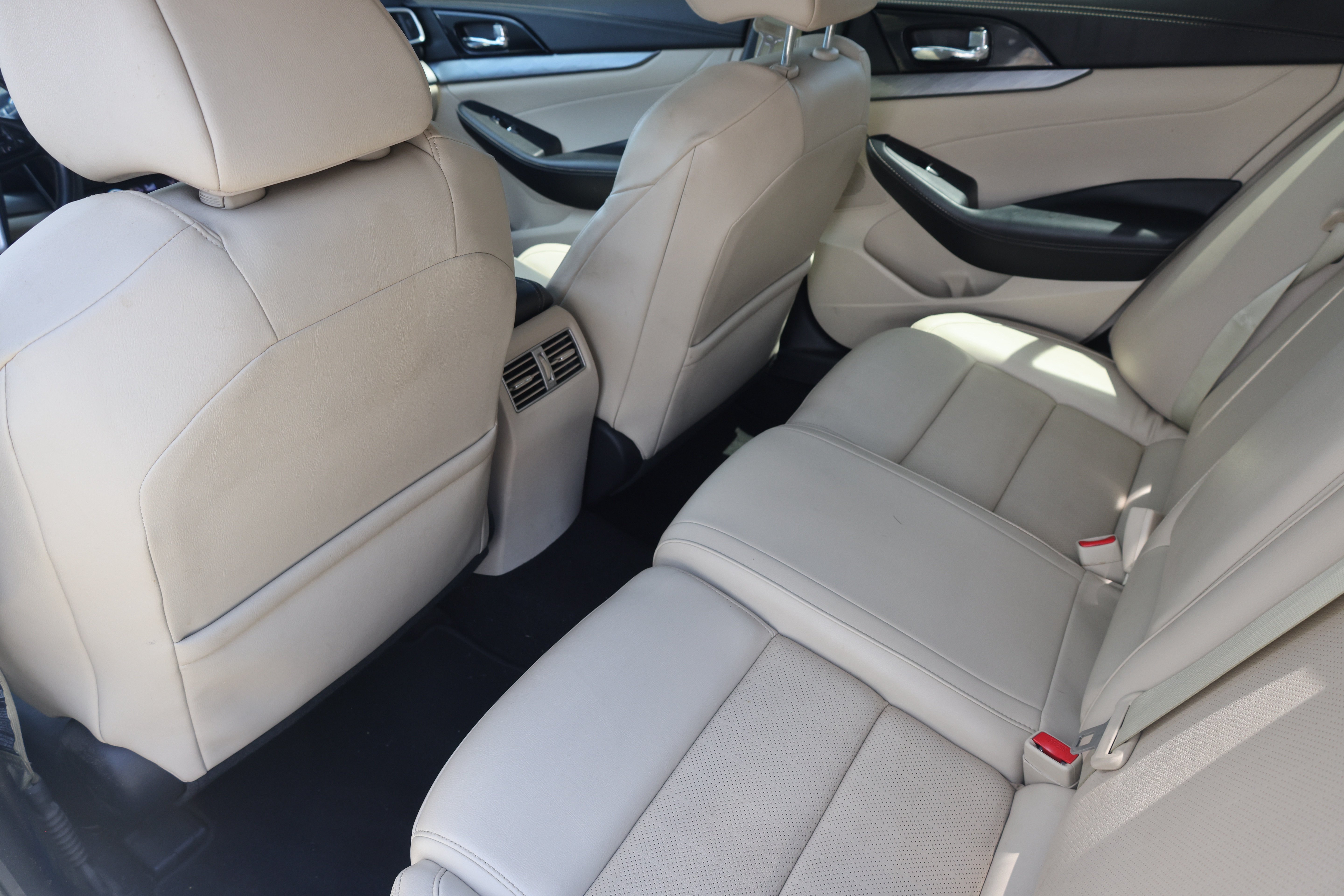 Used 2017 Nissan Maxima 3.5 SV FWD image 12
