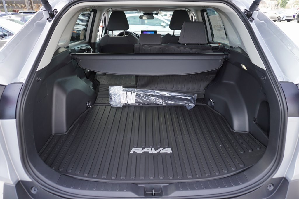 New 2025 Toyota RAV4 XLE image 7