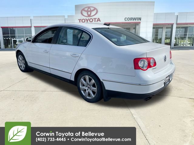Used 2006 Volkswagen Passat 2.0T FWD image 3