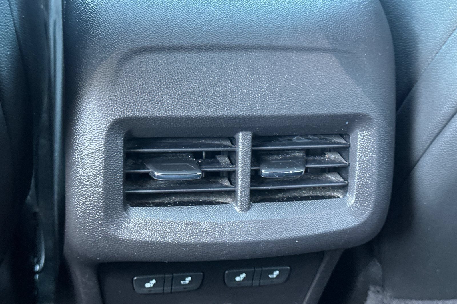 Used 2023 Chevrolet Equinox Premier FWD image 41
