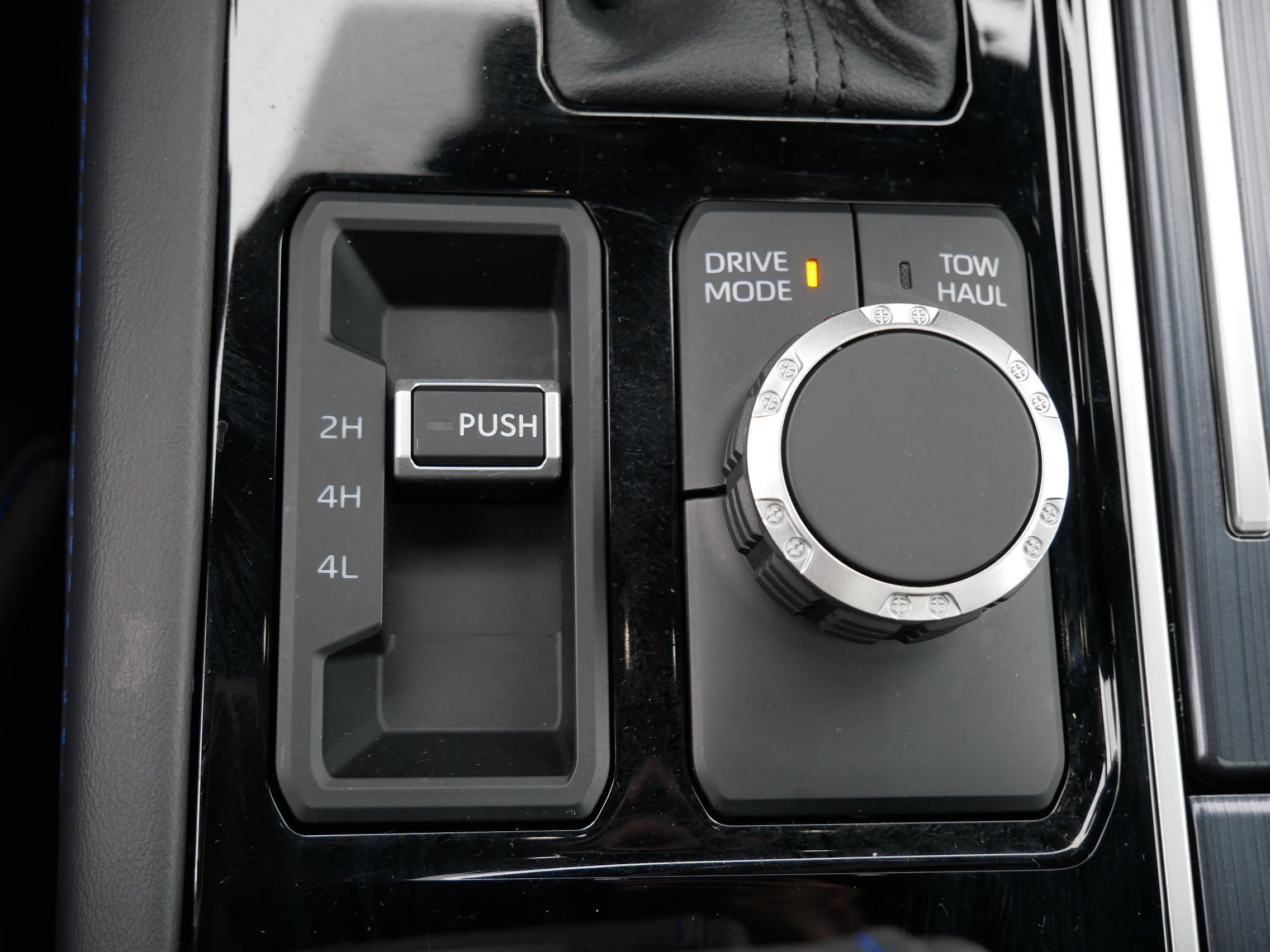 Used 2024 Toyota Tundra Platinum image 30