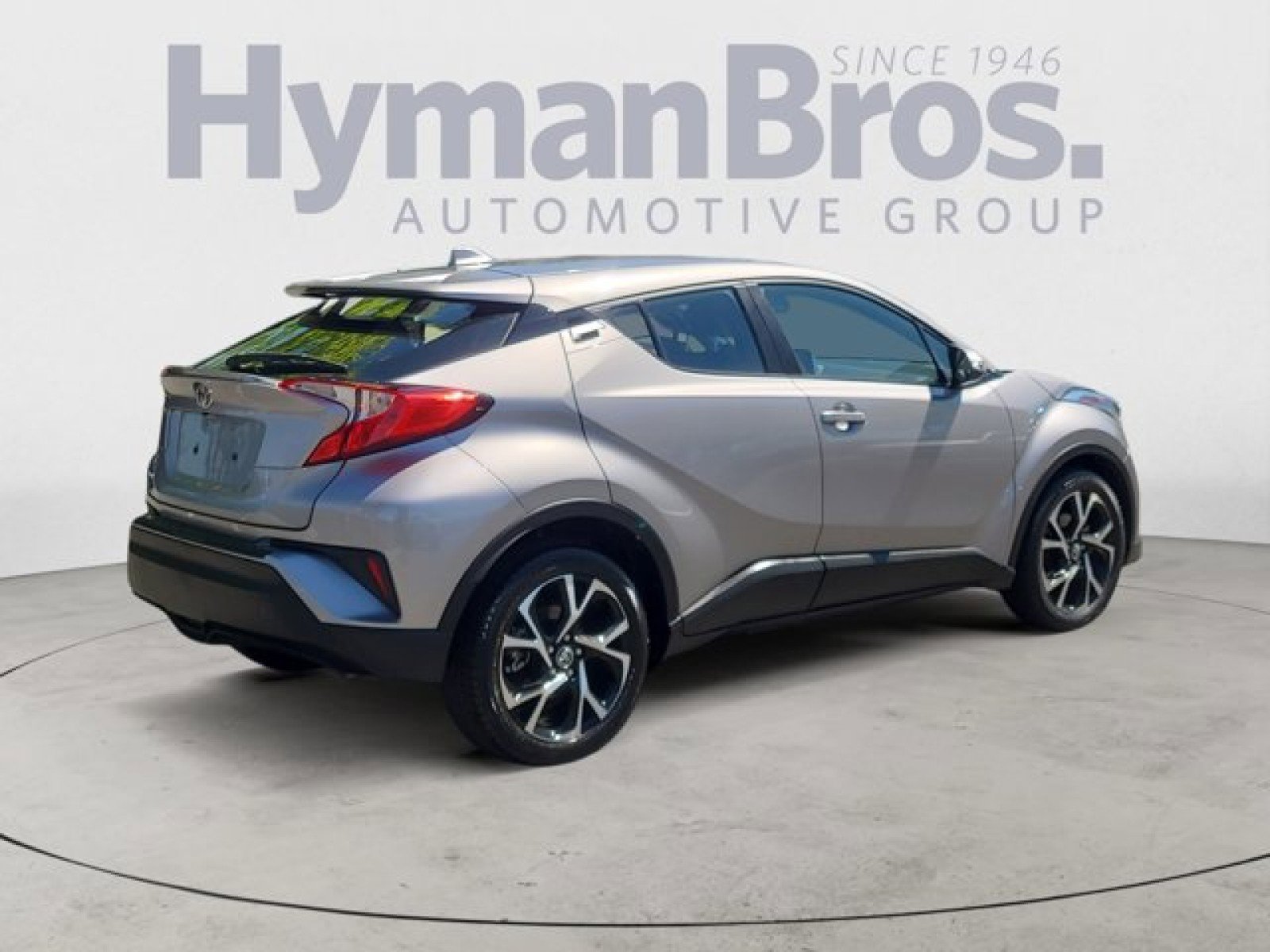 Used 2019 Toyota C-HR XLE image 3