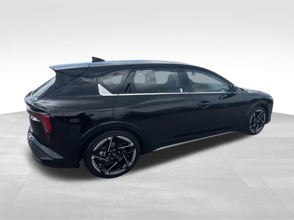 New 2026 Kia K4 GT-Line w/ GT-Line Premium Package FWD image 8