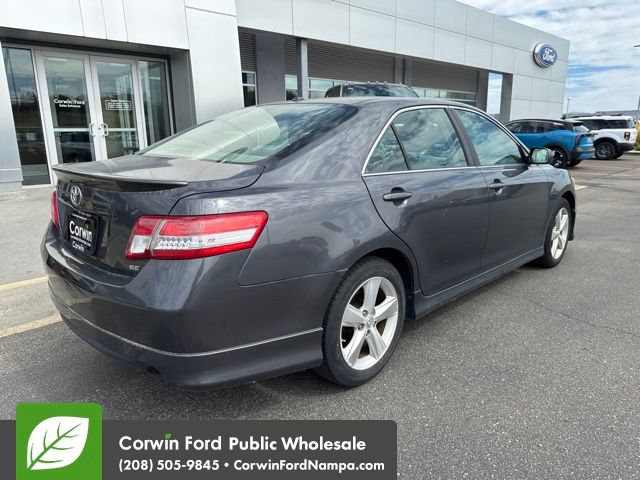 Used 2011 Toyota Camry SE w/ SE Extra-Value Pkg #1 FWD image 6