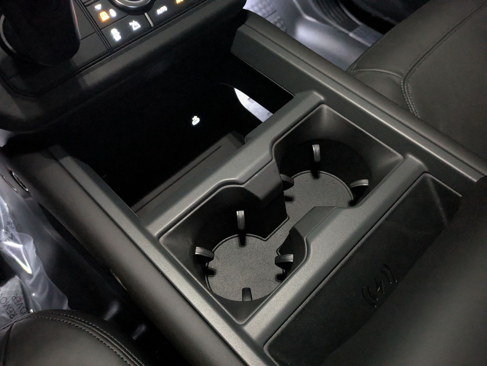 New 2026 Land Rover Defender 130 S AWD/4WD image 18
