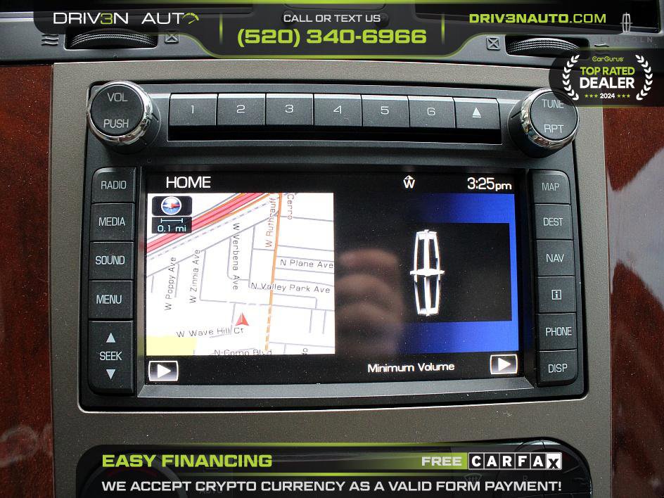 Used 2011 Lincoln Navigator image 12