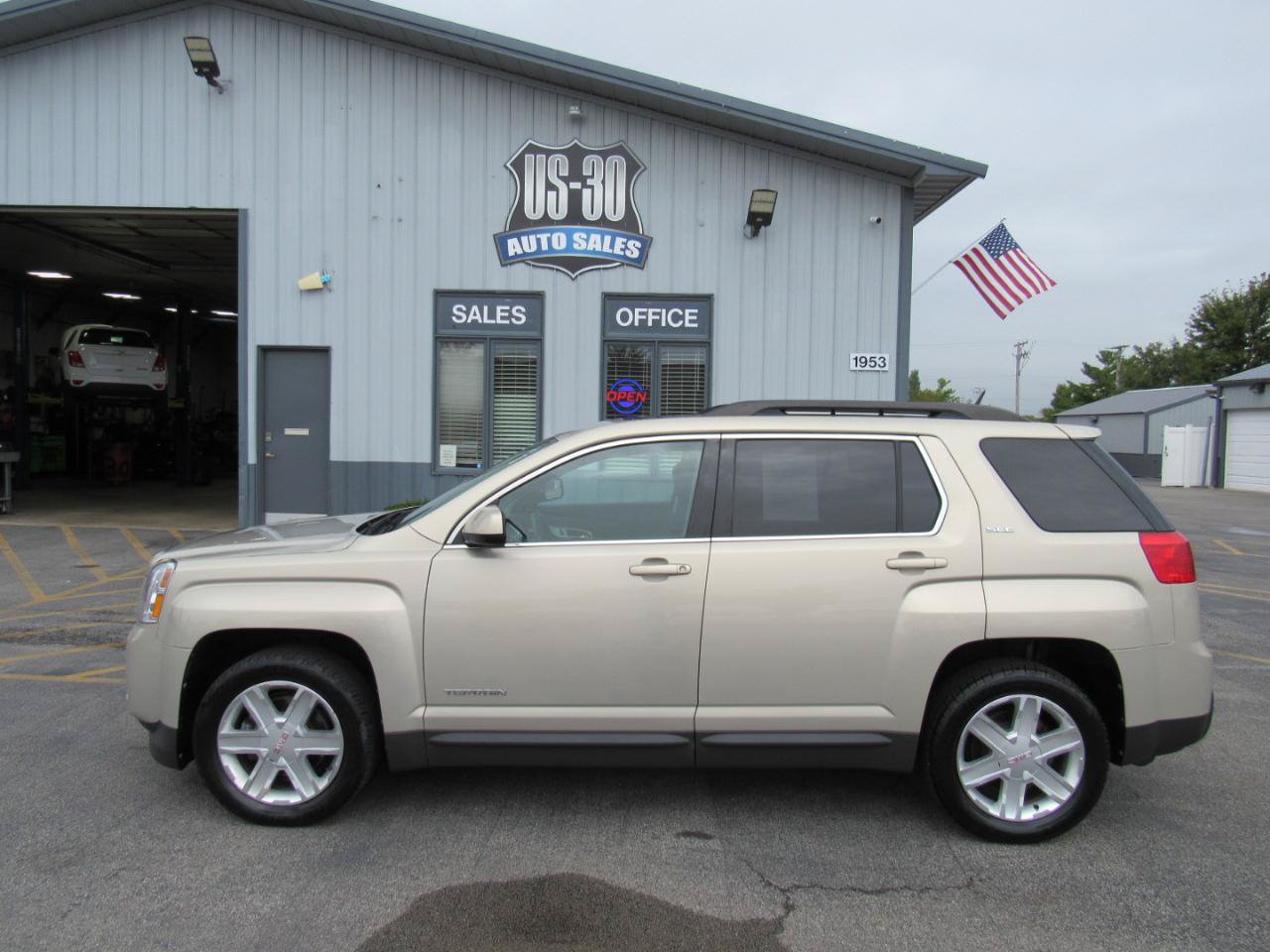 Used 2012 GMC Terrain SLE w/ Convenience Package FWD image 3