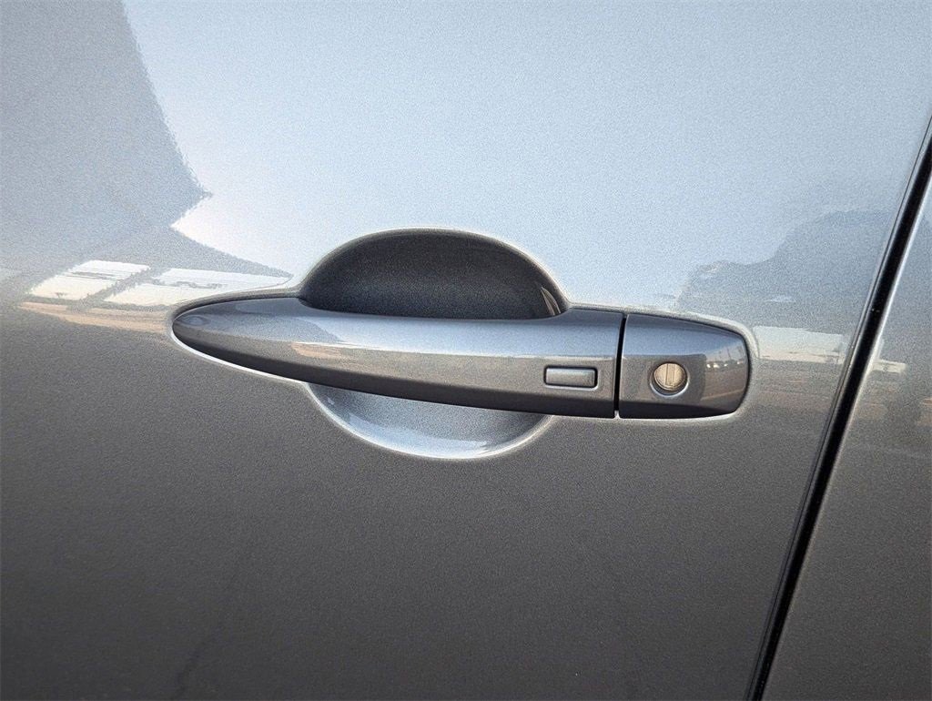 Certified 2023 Nissan Rogue SV image 34