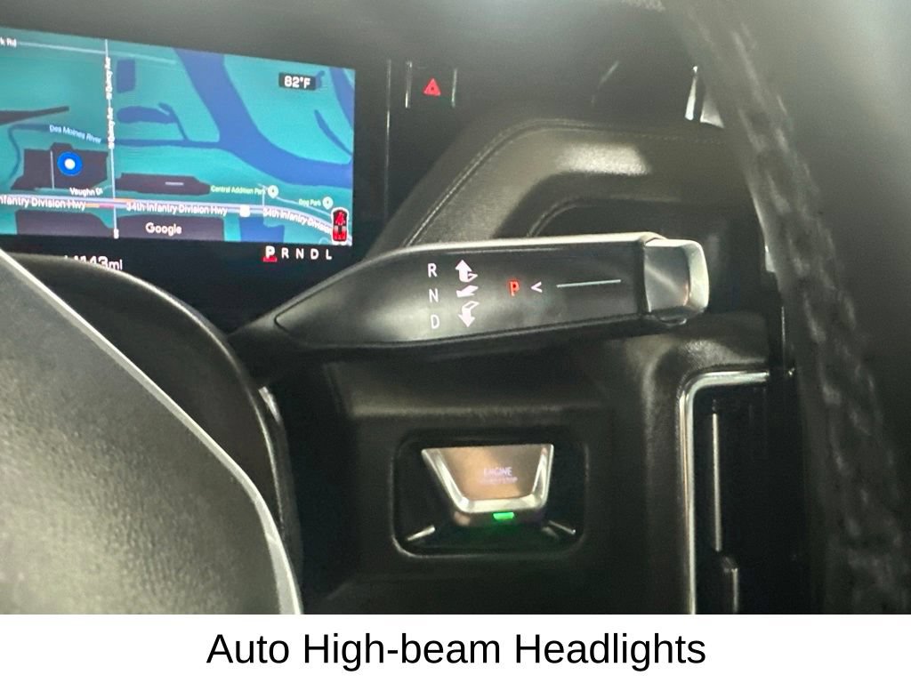 Used 2025 GMC Yukon XL Denali AWD/4WD image 47