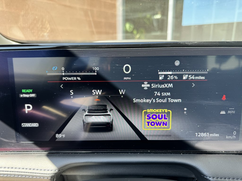 Used 2023 Nissan Ariya FWD image 19