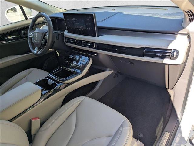 Used 2022 Lincoln Nautilus FWD w/ Premium Package image 22
