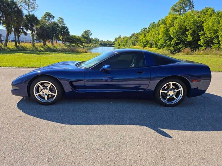 Used 2004 Chevrolet Corvette Coupe w/ Preferred Equipment Group image 9