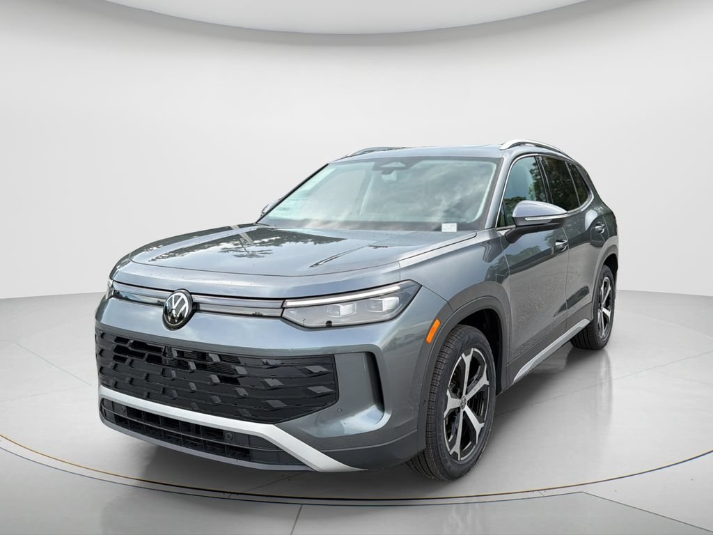 New 2026 Volkswagen Tiguan SE FWD image 1