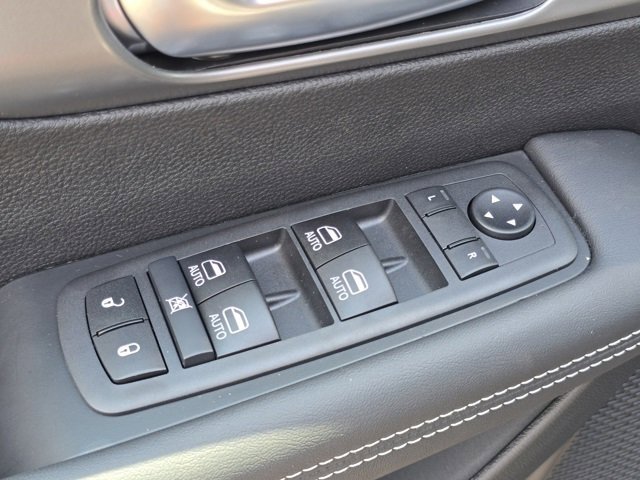 New 2026 Chrysler Pacifica Select image 28