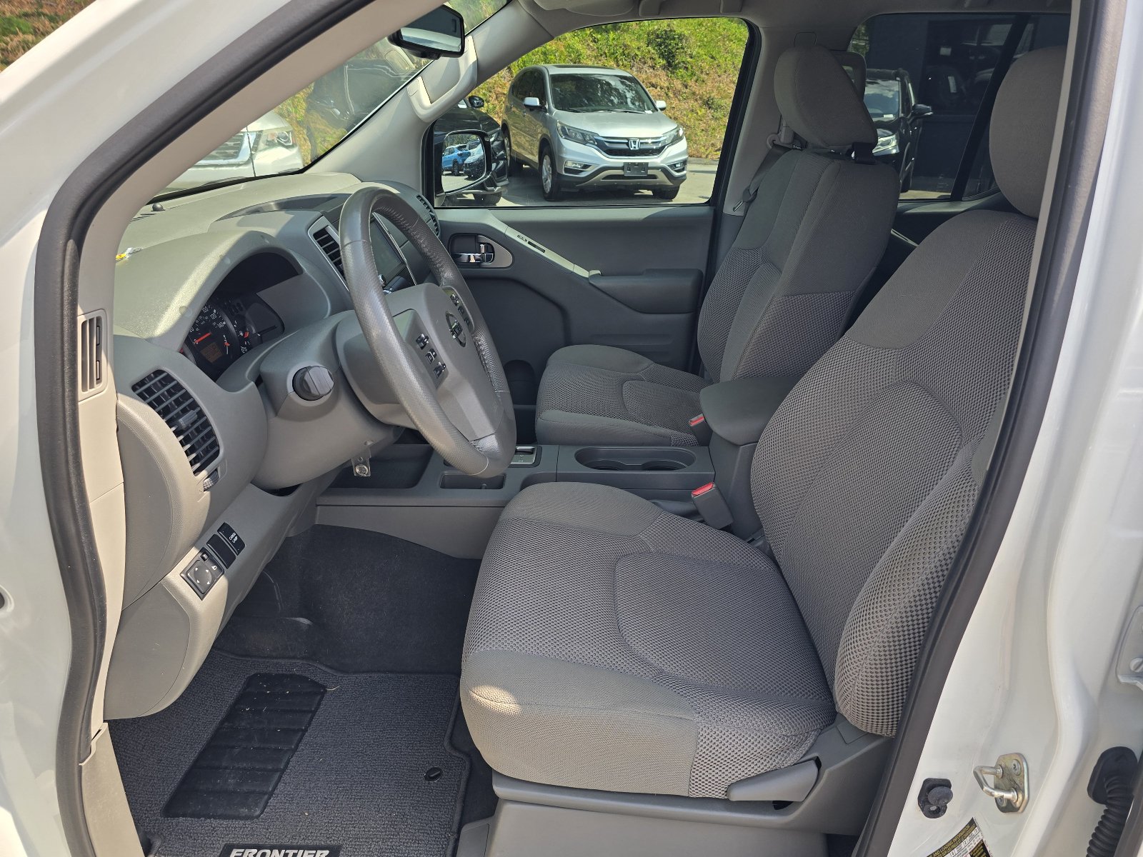 Used 2019 Nissan Frontier SV w/ Value Truck Package RWD image 14