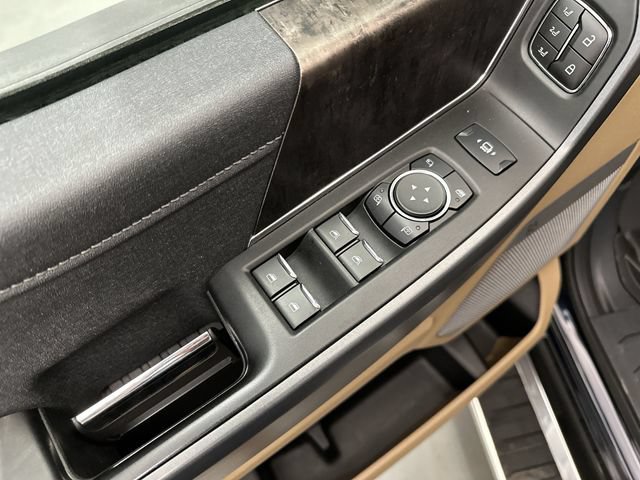 Used 2023 Ford F250 Lariat w/ FX4 Off-Road Package AWD/4WD image 17