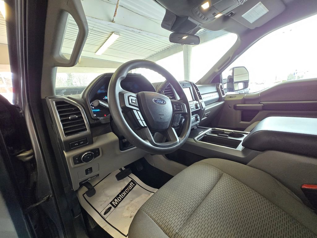 Used 2021 Ford F250 XLT w/ XLT Premium Package image 11