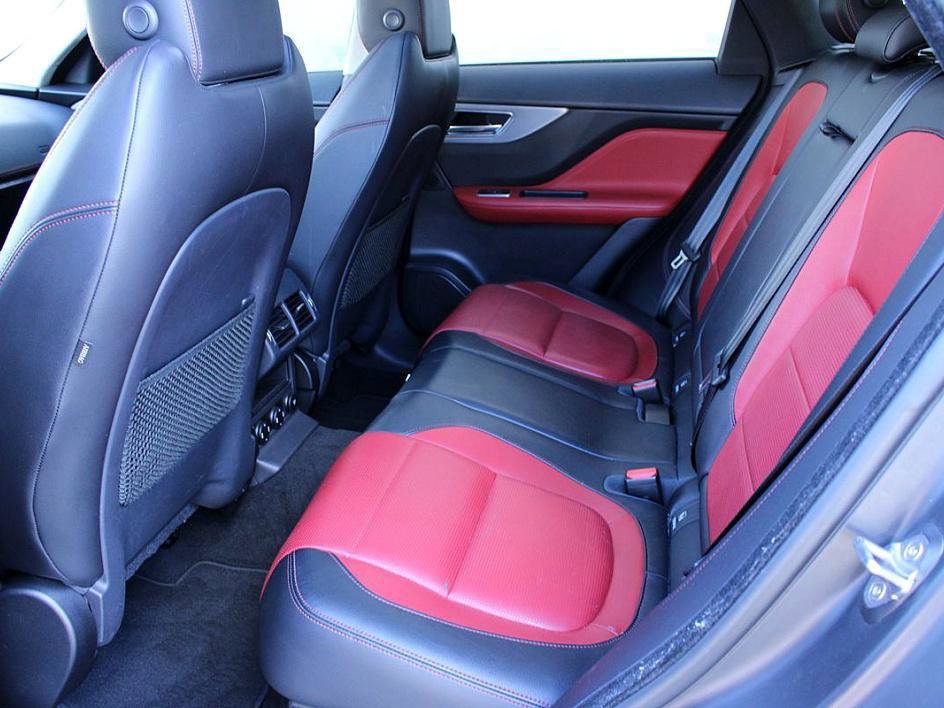 Used 2020 Jaguar F-PACE Checkered Flag image 21
