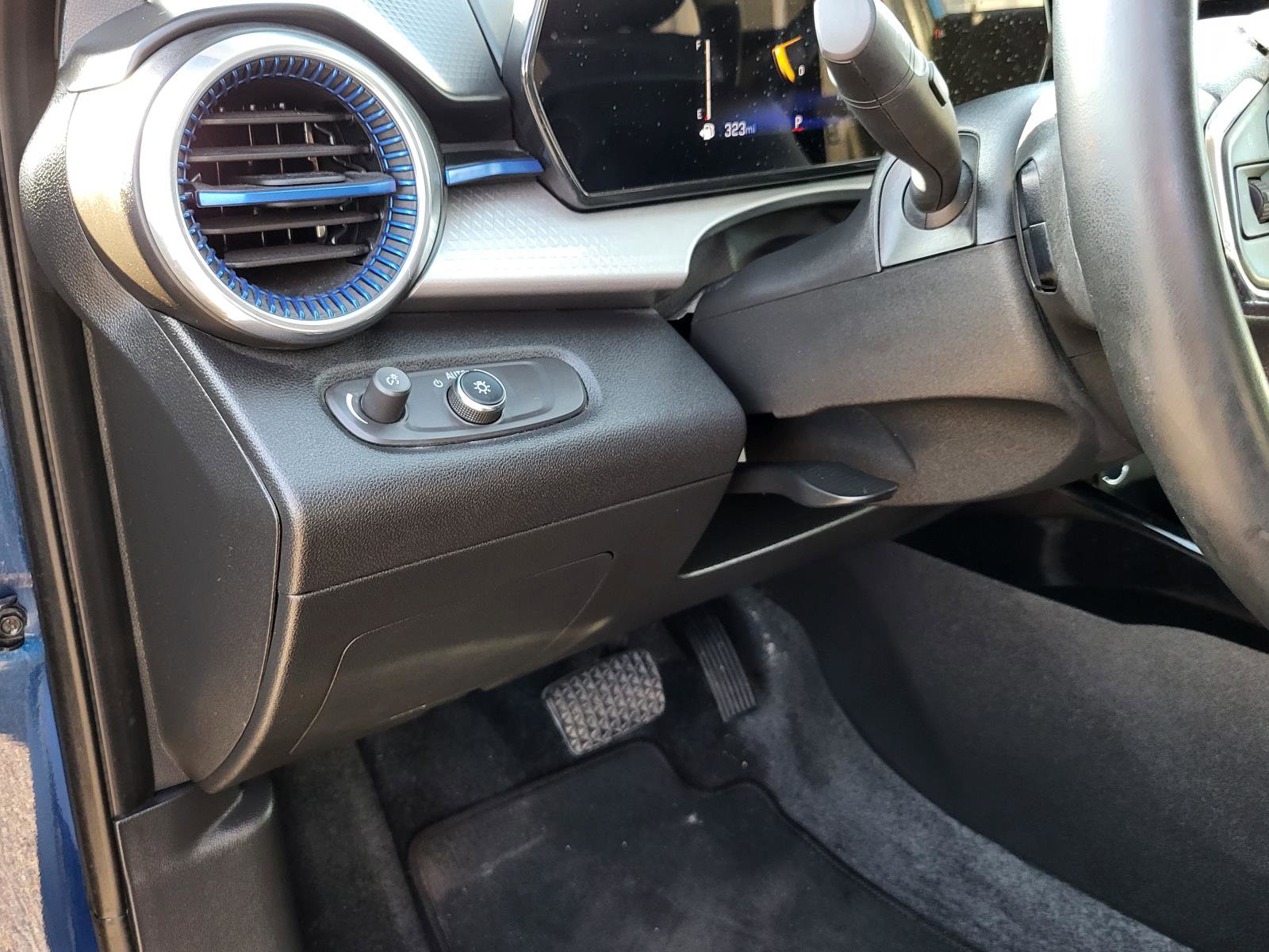 Used 2024 Chevrolet Trax LT w/ Driver Confidence Package image 19