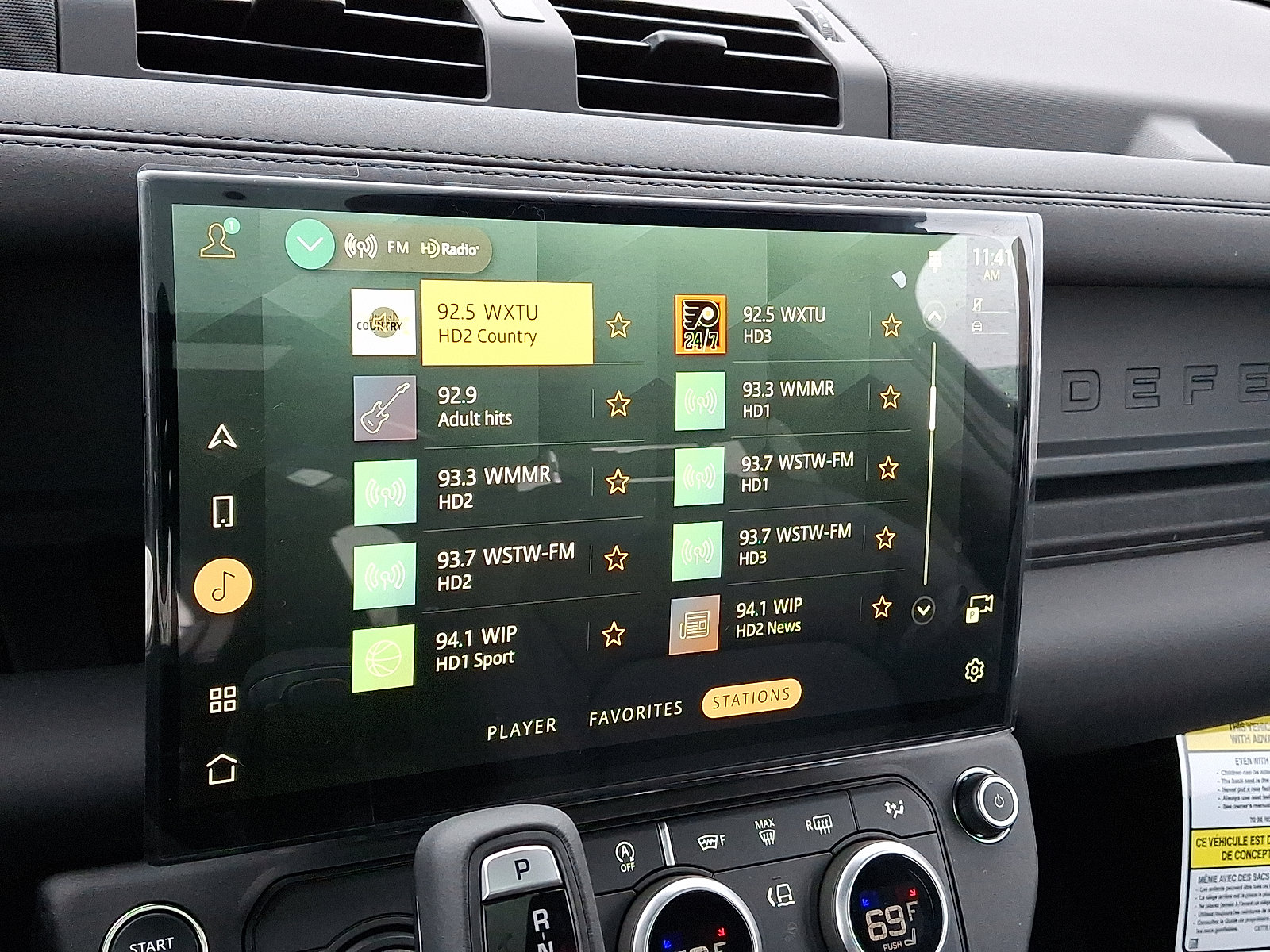 New 2026 Land Rover Defender 110 X-Dynamic SE image 8