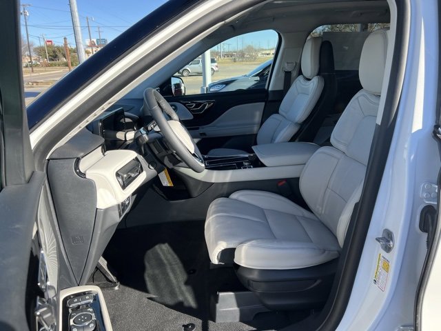 New 2026 Lincoln Aviator Reserve w/ Luxury Package image 9