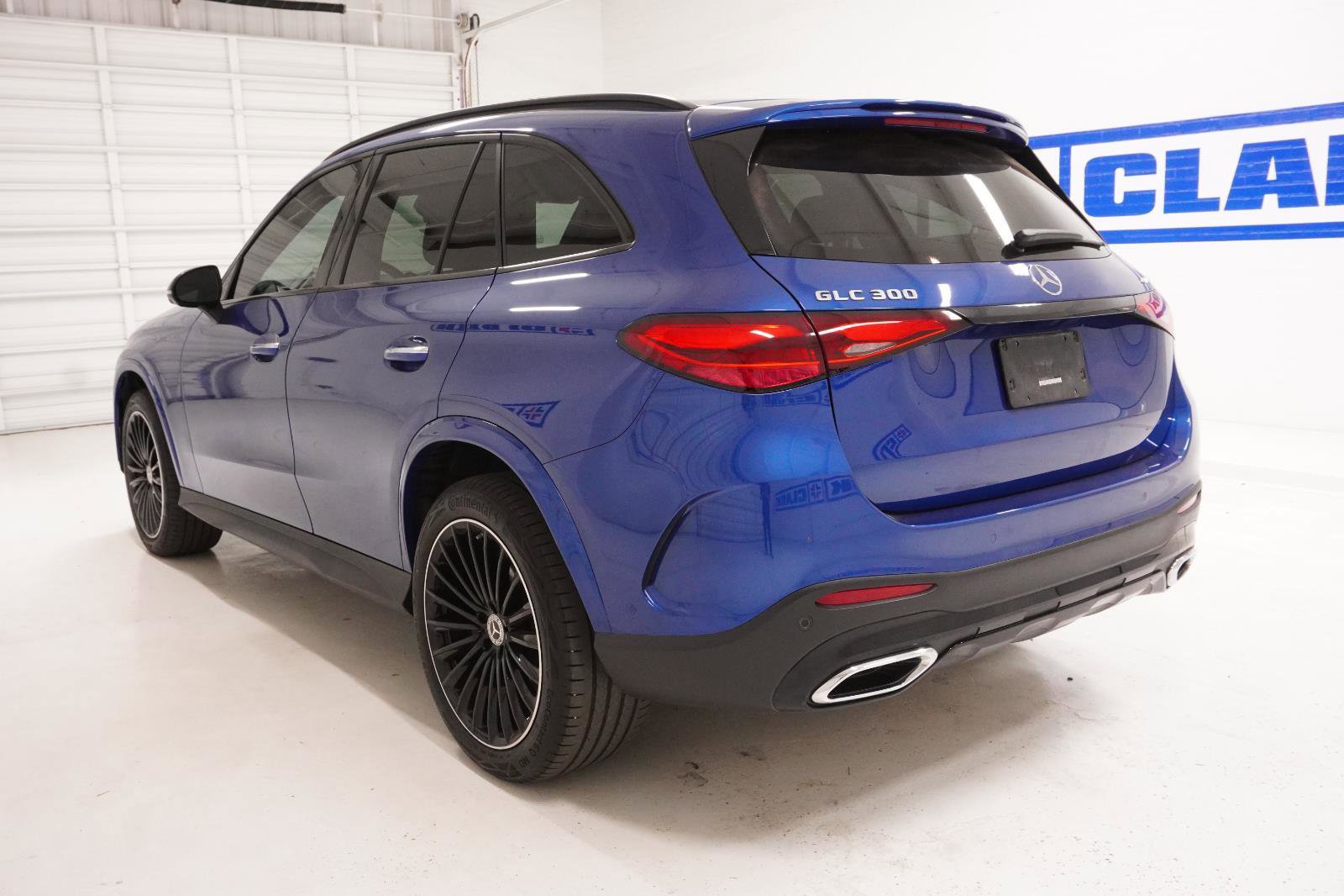 Used 2023 Mercedes-Benz GLC 300 4MATIC image 10