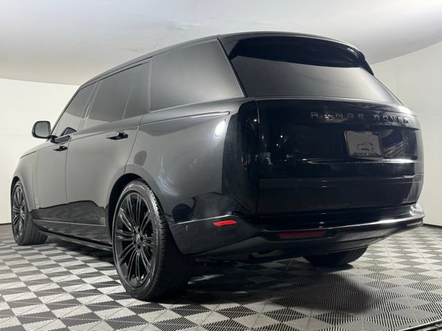 Used 2024 Land Rover Range Rover Long Wheelbase SE AWD/4WD image 4