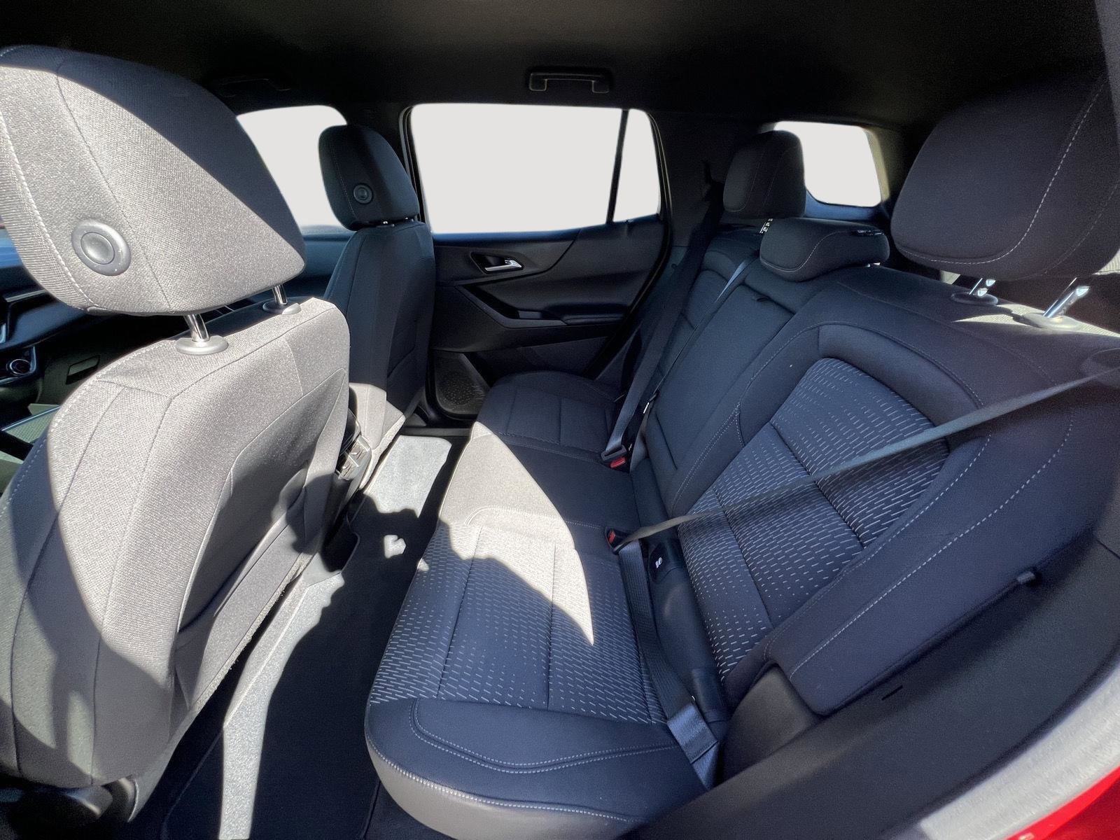 Used 2025 Chevrolet Equinox LT image 20