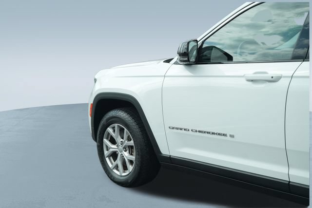 Used 2022 Jeep Grand Cherokee L Limited AWD/4WD image 45