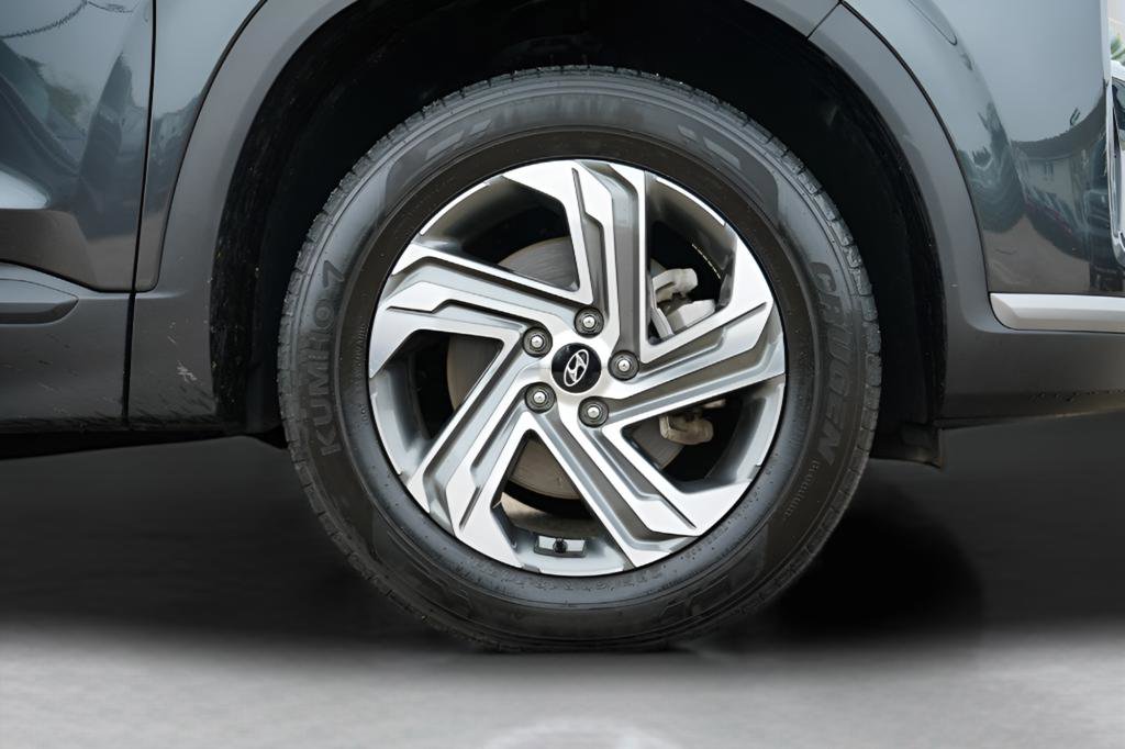 Certified 2023 Hyundai Santa Fe SEL AWD/4WD image 9