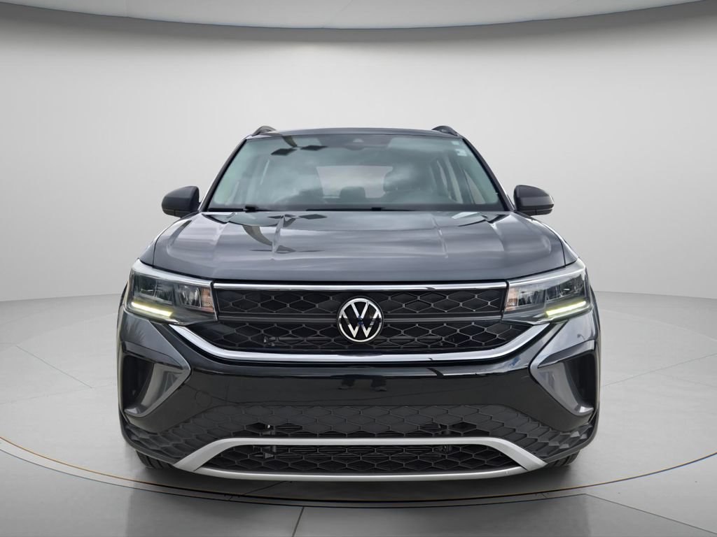Certified 2024 Volkswagen Taos S FWD image 9