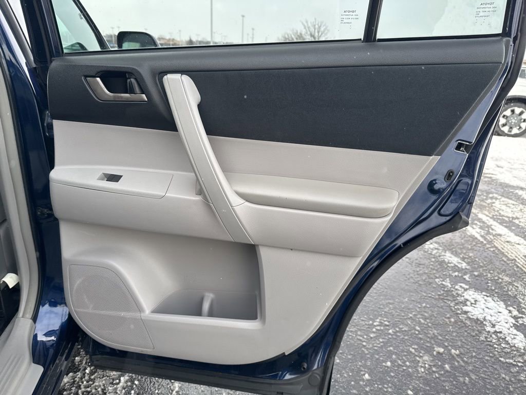 Used 2011 Toyota Highlander 4WD w/ Tech Pkg image 33