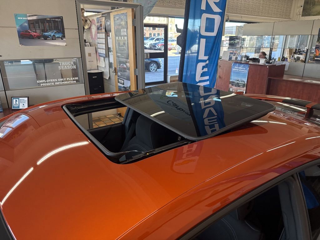 Used 2022 Chevrolet Camaro SS RWD image 7