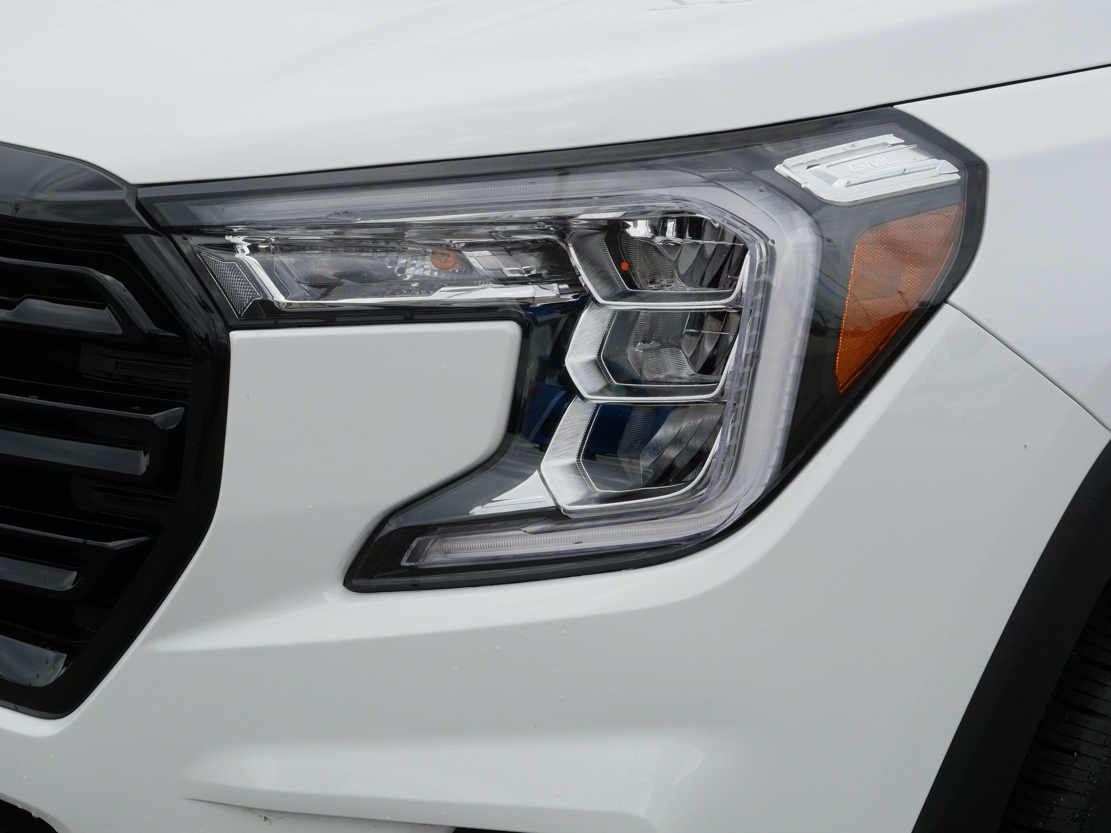 Used 2023 GMC Terrain SLT w/ Infotainment Package II AWD/4WD image 16