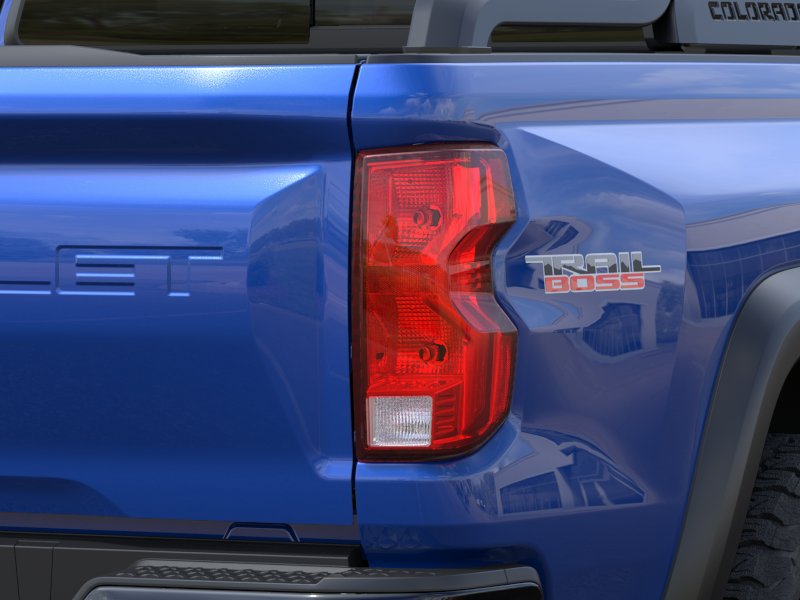 New 2026 Chevrolet Colorado Trail Boss w/ Midnight Edition AWD/4WD image 11
