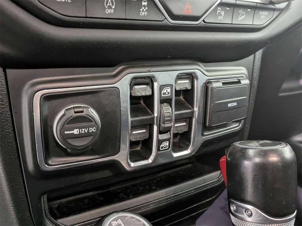 Certified 2020 Jeep Wrangler Unlimited Sahara image 12