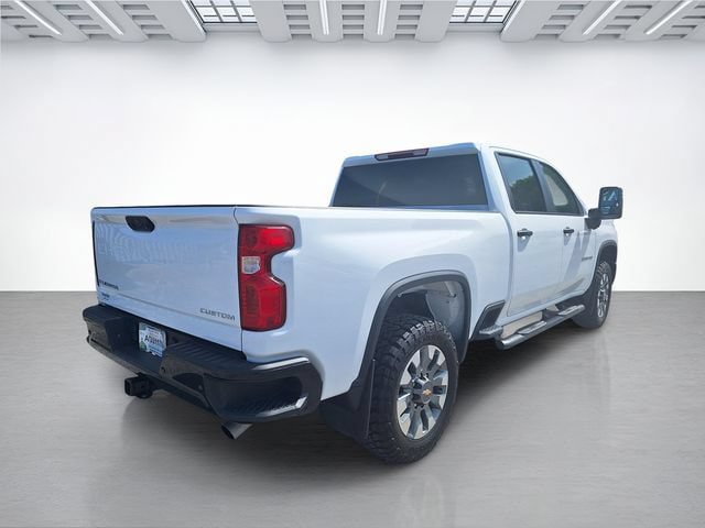 Used 2025 Chevrolet Silverado 2500 Custom w/ Custom Value Package AWD/4WD image 4