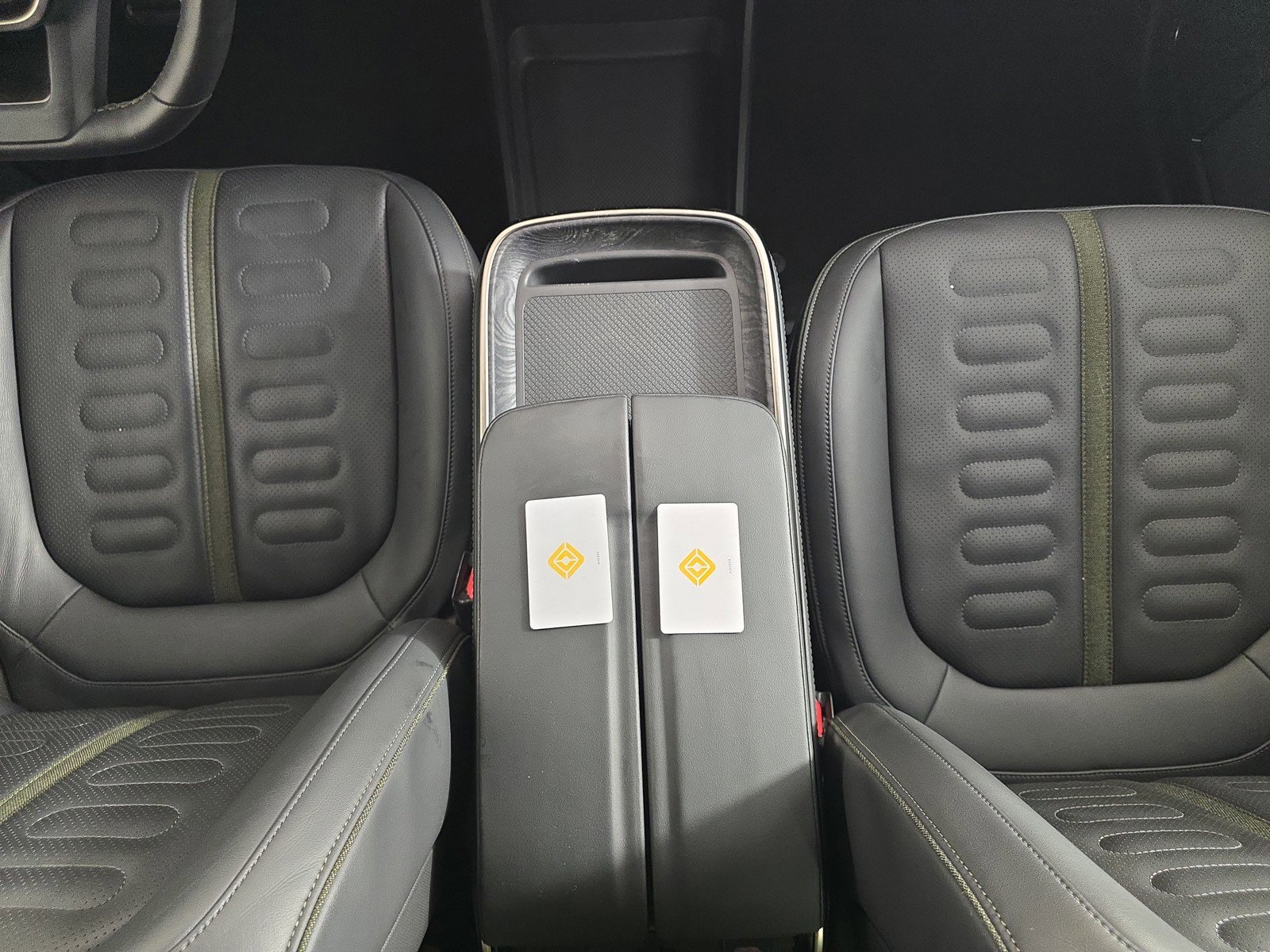 Used 2022 Rivian R1T Adventure AWD/4WD image 29