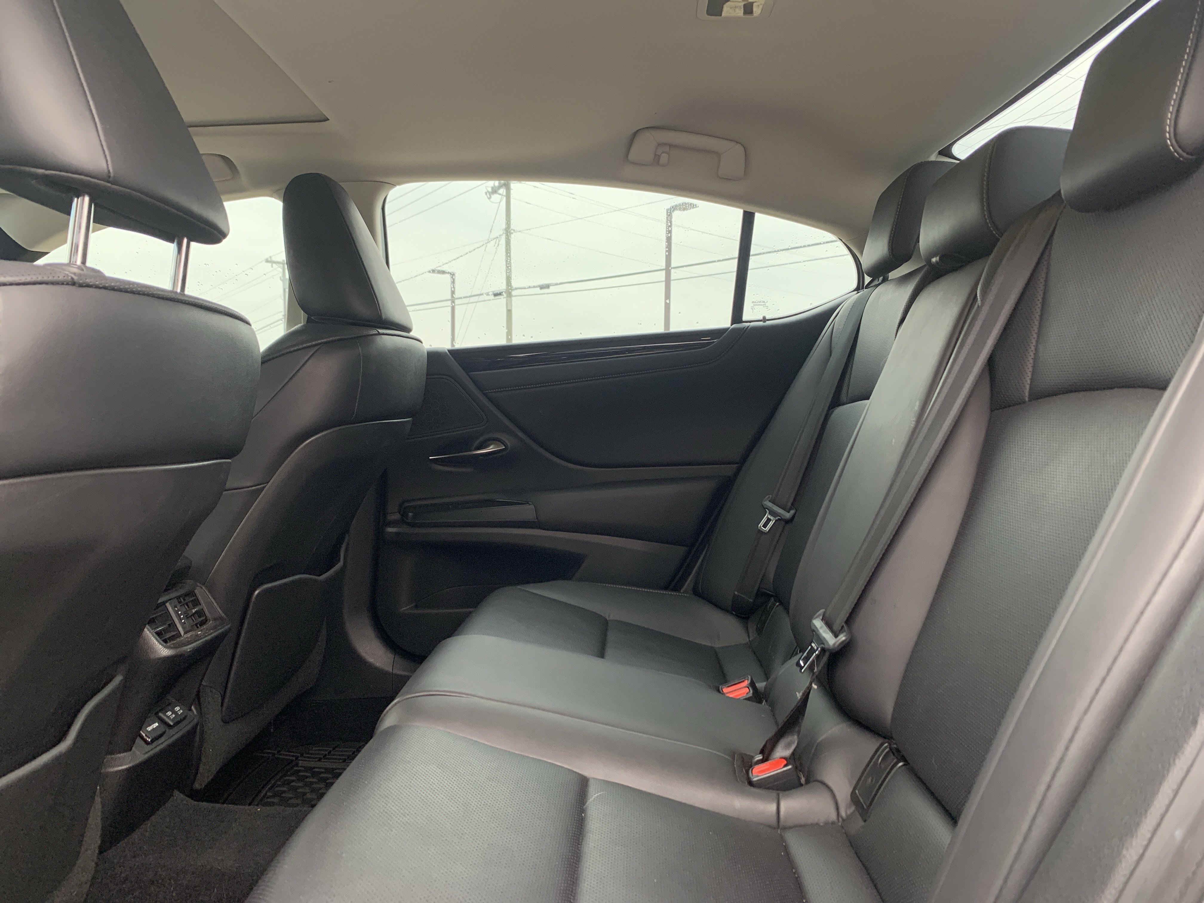 Used 2020 Lexus ES 350 w/ Premium Package image 31